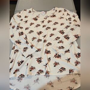 LuLaRoe Cream and Pink Floral Top (5c40)